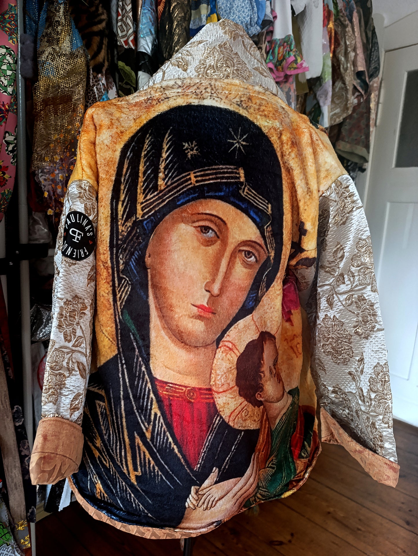 Madonna today holy unicum 7