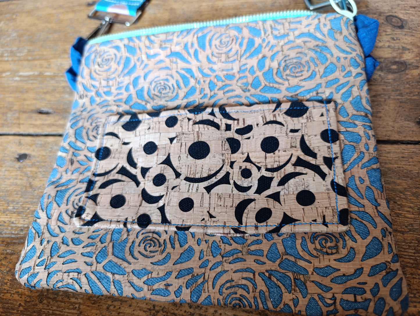 Geommetrical hearts bag