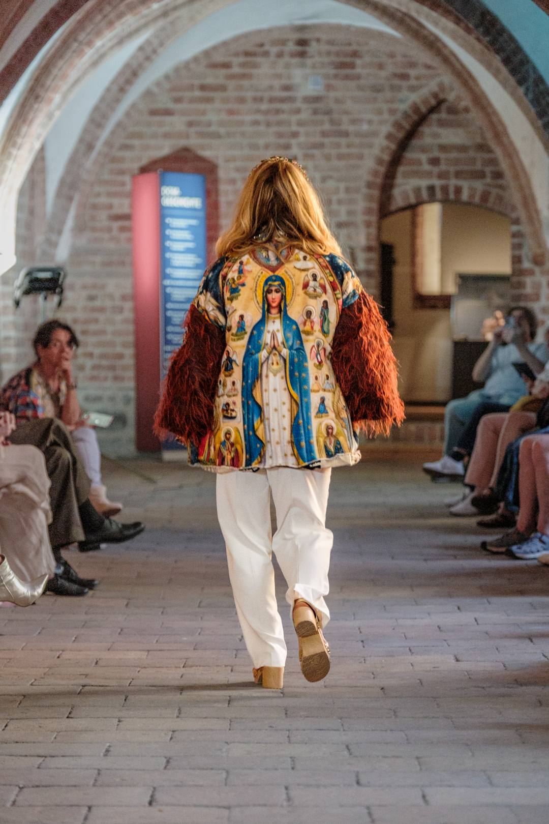 Madonna today holy unicum 10 - PAULINA'S FRIENDS