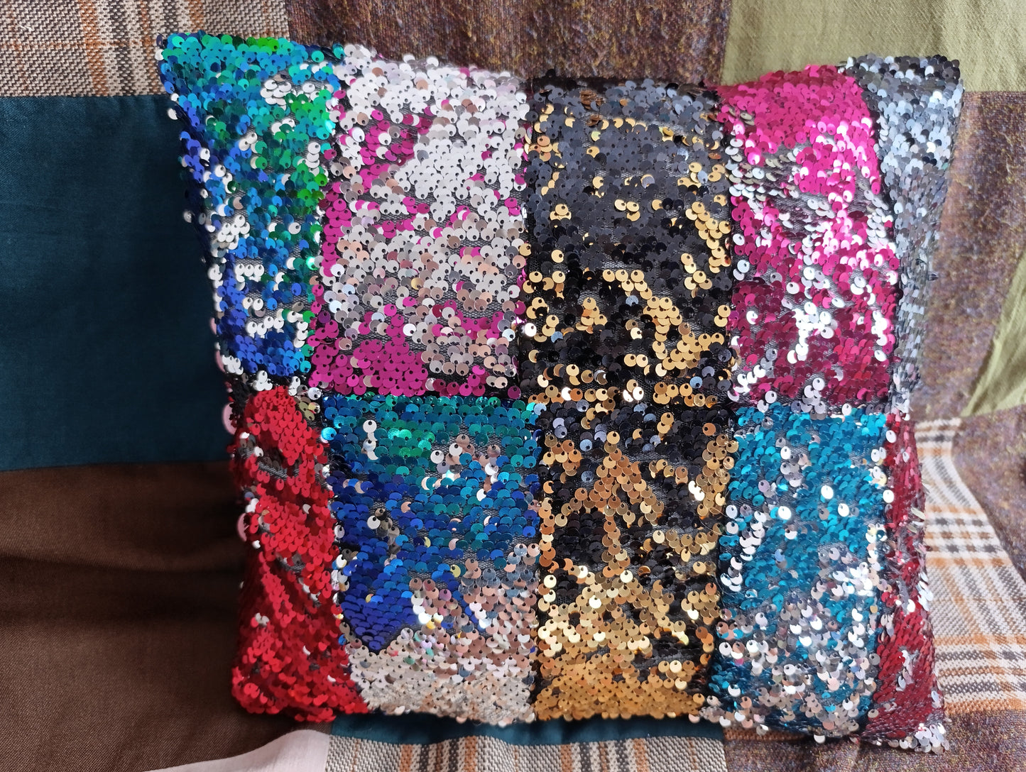 Paillettes pillow