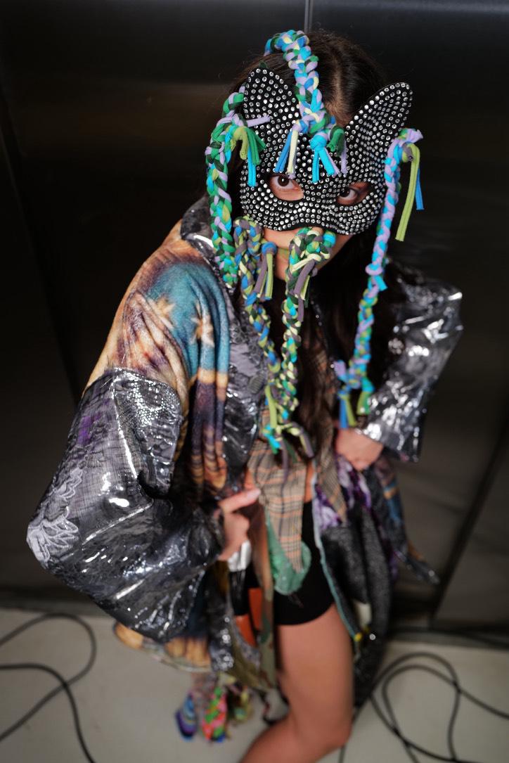 Madonna today holy unicum 4