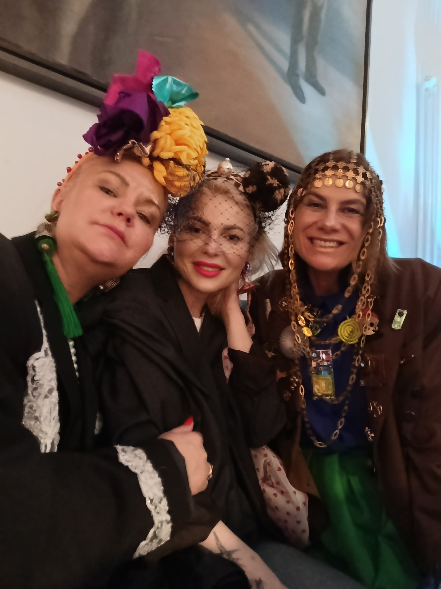 Pendar head piece