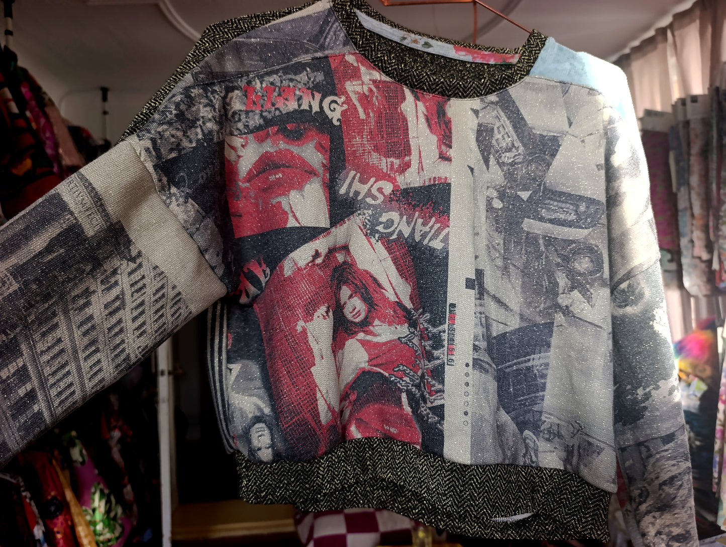Short metallic sweater