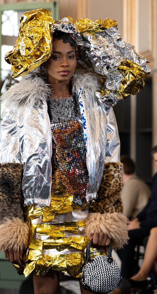 Sculptural art jewellery