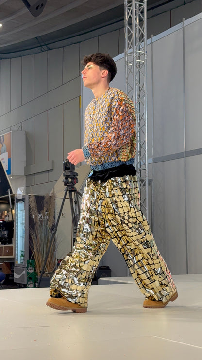 Golden suit Milano